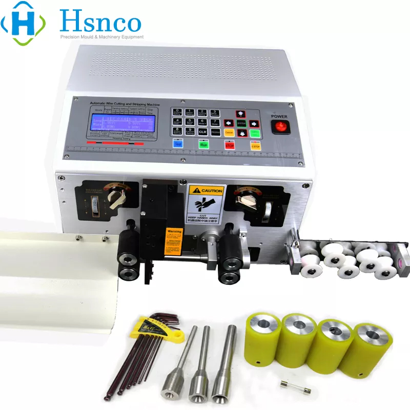 Máy hỗ trợ gia công cáp đa lõi từ 2x0.5mm² đến 3x1mm² với đường kính ngoài tối đa 7mm.